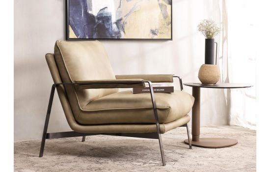 כורסא עור בגוון בז' דגם SAN MARINO